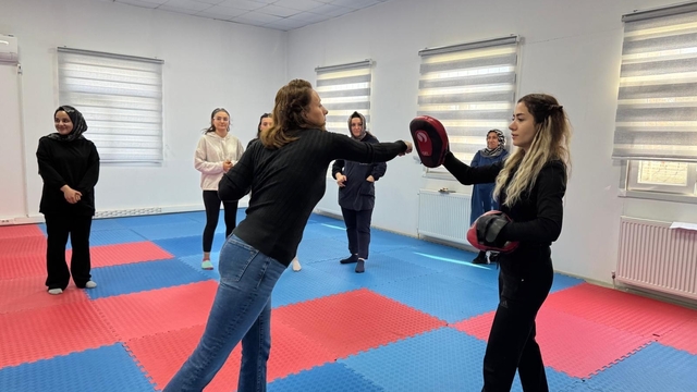 Yakın savunma atölyesi düzenlendi