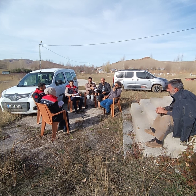 Bayburt'ta "Köylerde Buluşuyoruz, Tarımı Konuşuyoruz" Projesi devam ediyor