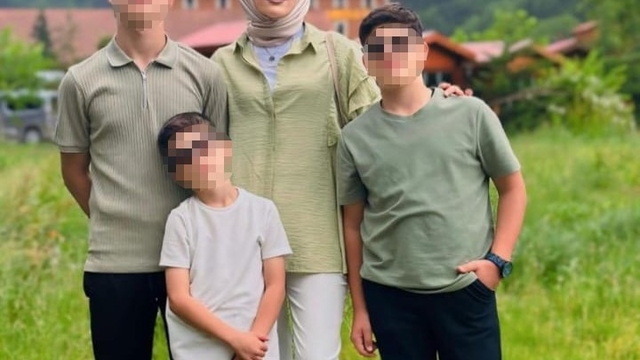 Elazığ'da kocası tarafından öldürülen kadının kardeşi: "MS hastalığının son evresinde olan bir kişi bu tetiği bu şekilde çekemez, bu aile içinde olan bir cinayet"
Avukat Ercan Yıldırım: "Sümeyye'nin MS hastası kocası tarafından öldürüldüğü iddia edilmektedir. Bu iddia bizce gerçek bir iddia değildir. Tetiği çekenin farklı kişi olma ihtimali çok yüksektir"