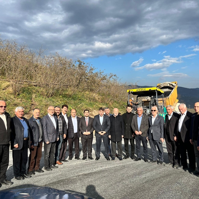 Başkan Türkcan: "Sarpdere-Damarlı yolu hak ettiği değere kavuşuyor"