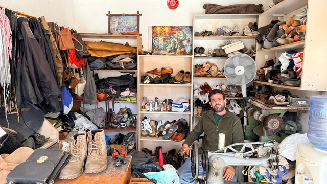 Datça'da 26 yıldır ayakkabı tamirciliği yapıyor
Datça'nın tek ayakkabı tamircisi Arslan, rakibi olmamasından memnun