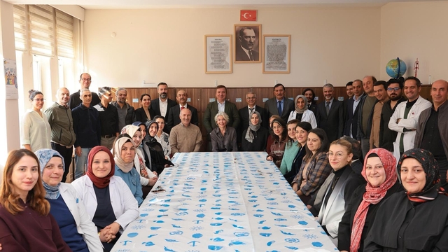 Vali Aydoğdu: "Eğitimin gücü öğretmenlerimizin emeğiyle yükseliyor"