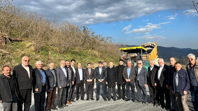 Başkan Türkcan: "Sarpdere-Damarlı yolu hak ettiği değere kavuşuyor"