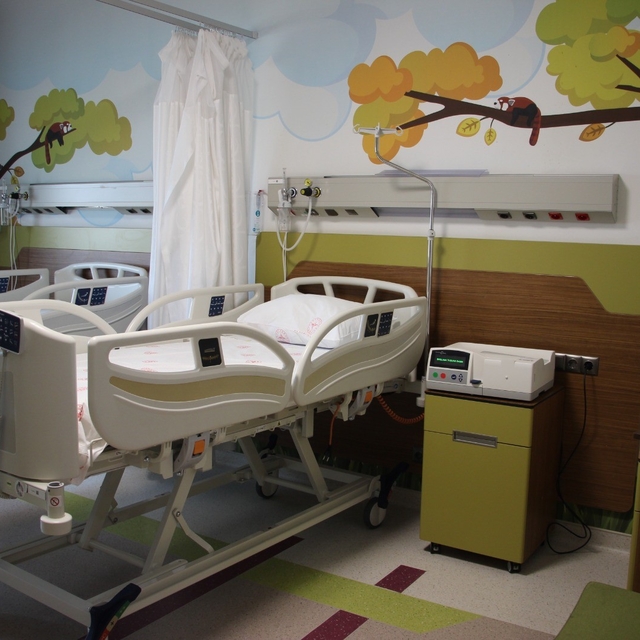 Fethi Sekin Şehir Hastanesi'nde çocuk periton diyalizi ünitesi hizmete gird...