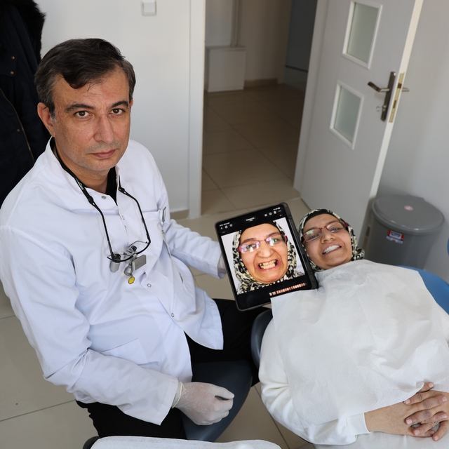 Depremlerden etkilendi, diş tedavisinde implantı rafa kaldıracak cam fiber...