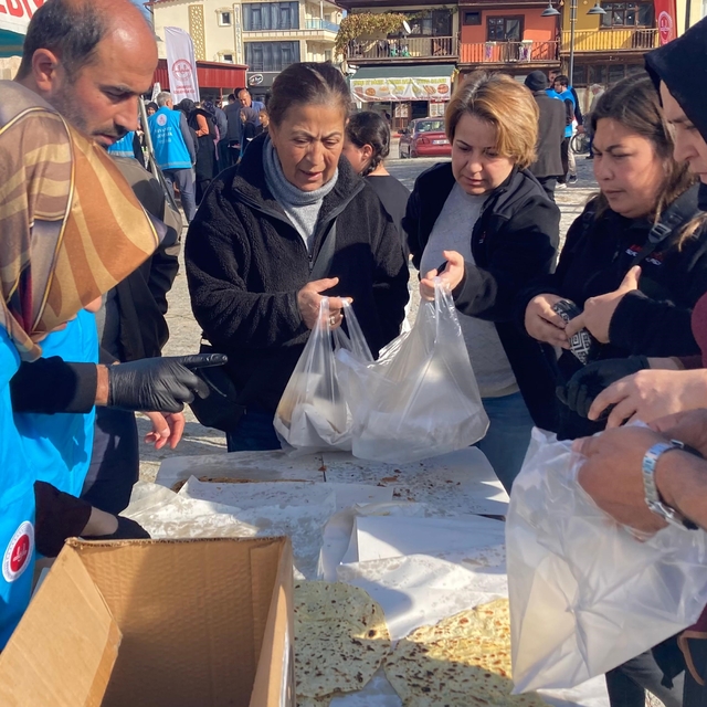 Sultandağı'nda Gazze yararına hayır çarşısı kuruldu