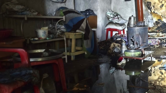 Evdeki odun sobasından çıktığı değerlendirilen yangında 80 yaşındaki kadın öldü