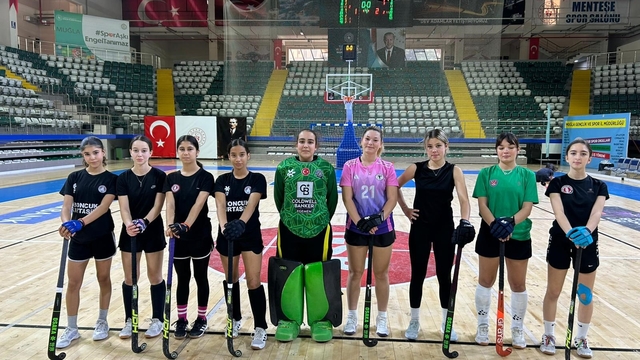 Muğla'nın Kadın Hokey takımı, "Tiflis Kupası" için Gürcistan yolcusu