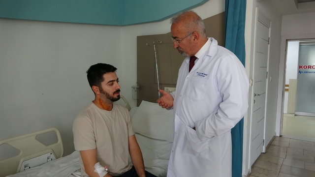 Van'da kritik şah damarı tümörü ameliyatları başarıyla yapılıyor
Lokman Hekim Van Hastanesinde şah damarı tümörü ameliyatlarında büyük başarı
Bursa ve Manisa'dan gelen hastalar şah damarı tümörü ameliyatı oldu