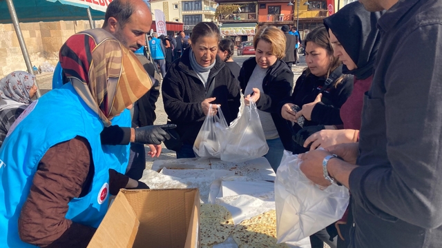 Sultandağı'nda Gazze yararına hayır çarşısı kuruldu