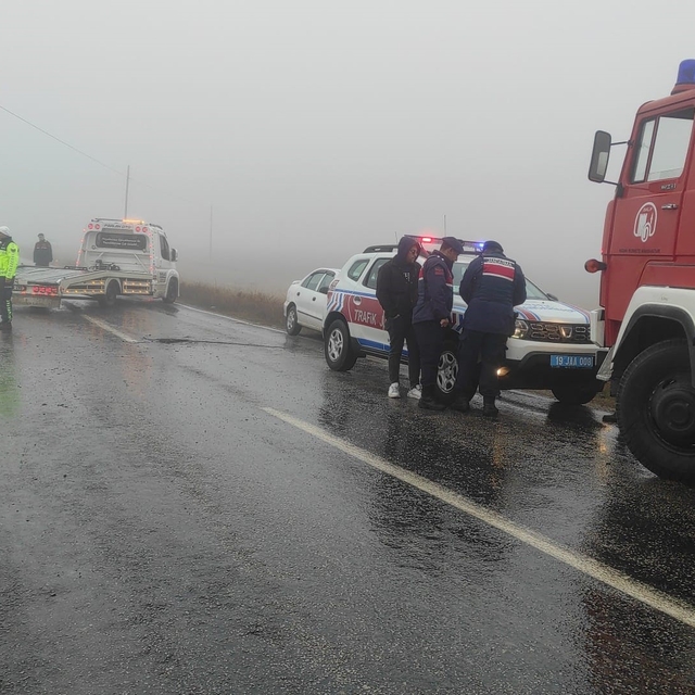 Çorum'da sis trafik kazasına sebep oldu: 5 yaralı