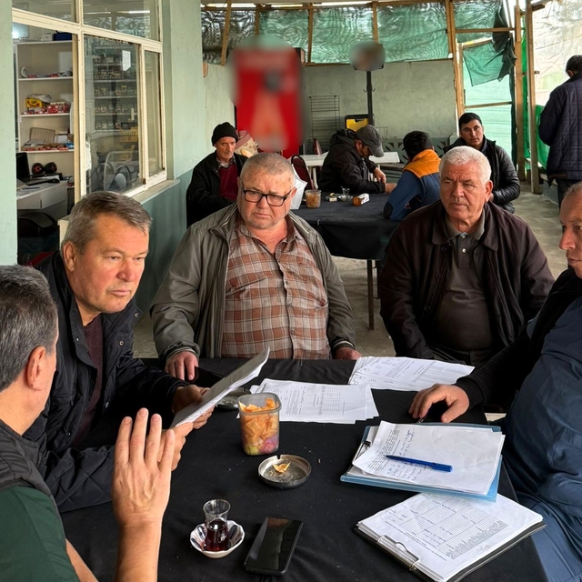 Çiftçiler hayvan hastalıkları ve salgın tedbirleri konusunda bilgilendirild...