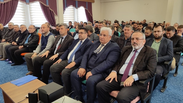 Şuhut'ta din görevlilerine yönelik eğitim toplantısı