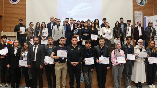 Balina Aydın, Gerze'de çocuklarla buluştu