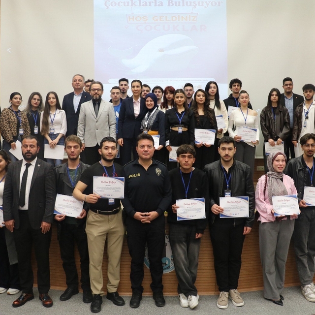 Balina Aydın, Gerze'de çocuklarla buluştu