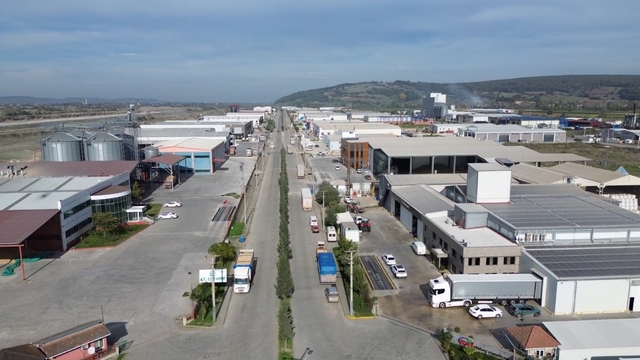 Bafra Karma OSB, yeni projelerle güçleniyor
Bafra Karma OSB'de üretim kapasitesi artıyor: Yeni yatırımlar, çevresel sürdürülebilirlik ve güvenlik altyapısı güçleniyor