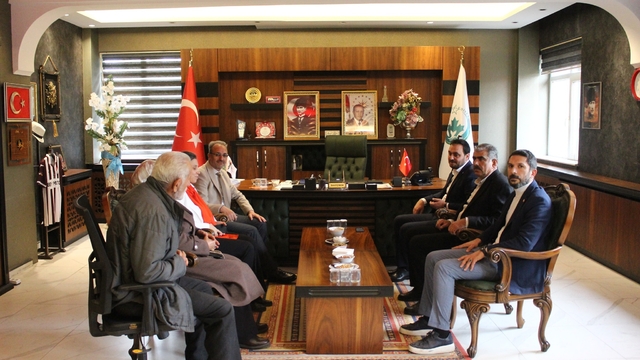 AK Parti Elazığ İl Başkanı Selmanoğlu Ağın'da temaslarda bulundu