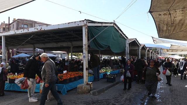Muğla Büyükşehir Yatağan pazar yerini yeniliyor