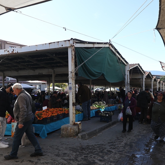 Muğla Büyükşehir Yatağan pazar yerini yeniliyor