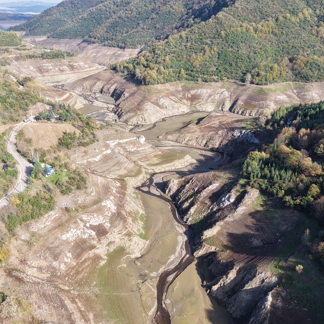 Yuvacık Barajı'nda su seviyesi yüzde 4'e düştü