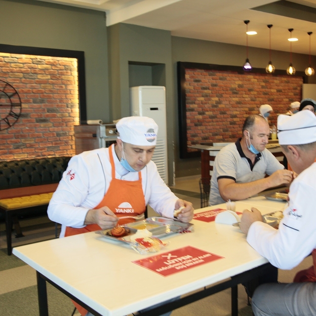 Endüstriyel yemekte ucuzluk yarışı, toplum sağlığını tehdit ediyor