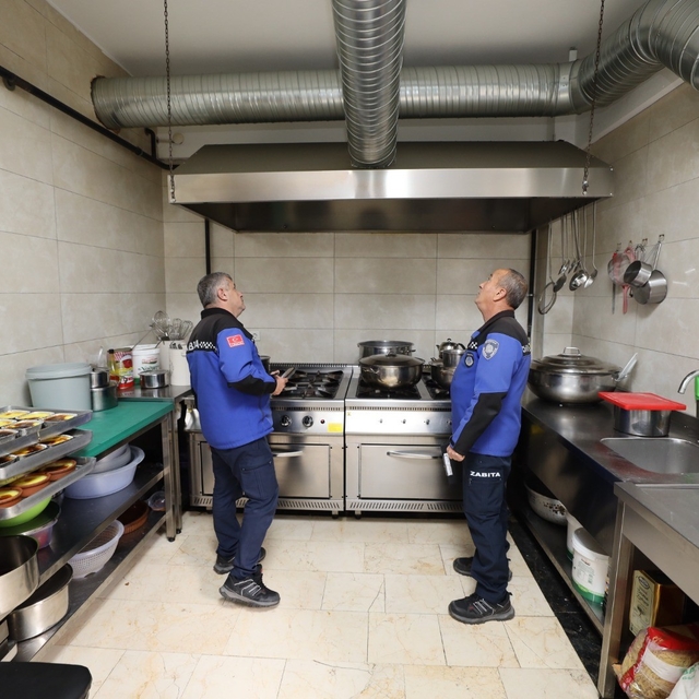 Başiskele'de kafe ve restoranlarda kapsamlı hijyen denetimi