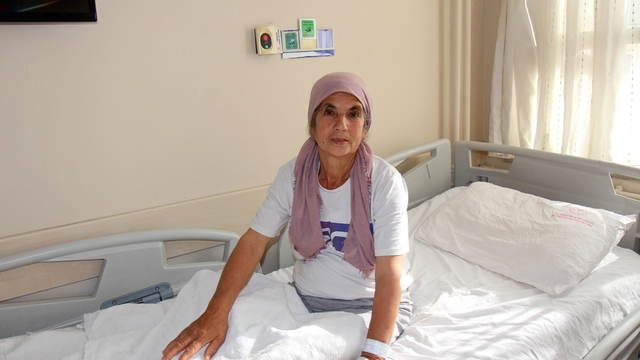 İç organları ters olan hastanın safra kesesi ameliyatı başarıyla yapıldı