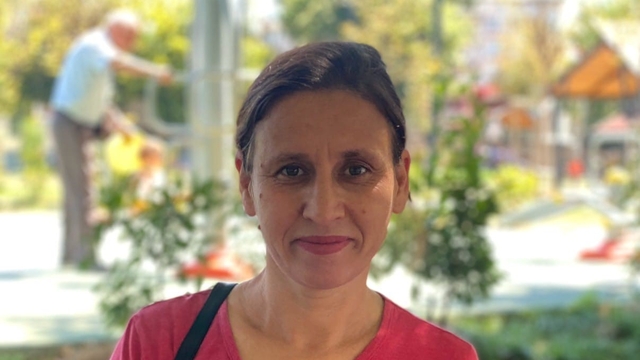 Mersin'deki koca vahşeti: Şüpheli tutuklandı, 4 çocuk annesi son yolculuğuna uğurlandı