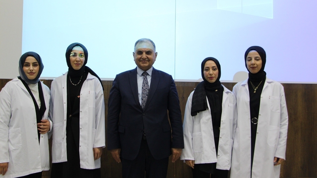 FÜ Eğitim Fakültesi'nde önlük giyme töreni