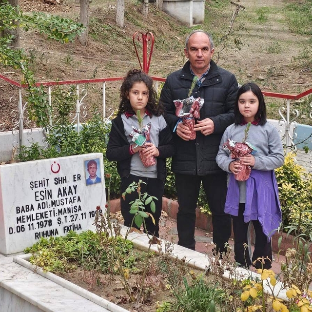 Şehit Esin Akay adını taşıyan okulda anıldı