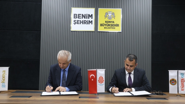 Sultan Alaeddin Keykubad'ın iki başkentini birleştiren kadim kervan yolu için imzalar atıldı
405 kilometrelik Keykubad Göç ve Kervan Yolu'nun uluslararası kültür ve turizm rotasına dönüştürülmesi hedefleniyor
Alanya ve Konya'dan Keykubad yolu için tarihi imzalar