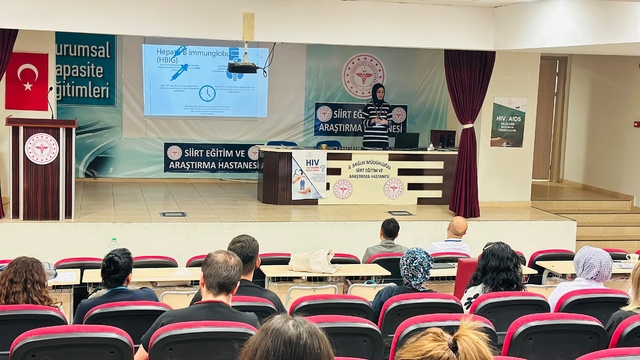 Siirt'te hastane personellerine kan yoluyla bulaşan hastalık eğitimi