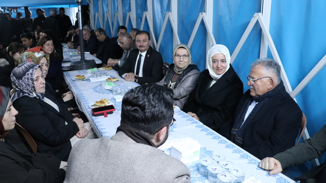 AK Parti Genel Başkan Yardımcısı Kaya, Kayseri'de temaslarda bulundu