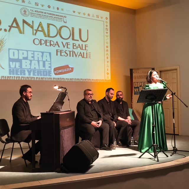 Çemişgezek'te ilk kez sahnelenen opera ve baleye yoğun ilgi