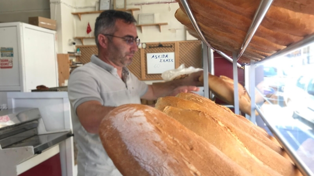 Bayburt'ta ekmek fiyatı 15 liraya yükseldi