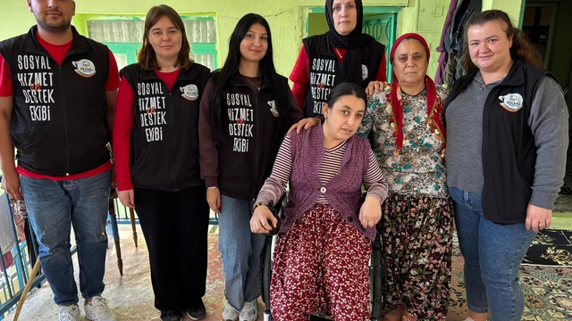 Koçarlı Belediyesi Sosyal Hizmet Destek Ekibi ihtiyaç sahiplerinin yanında olmayı sürdürüyor