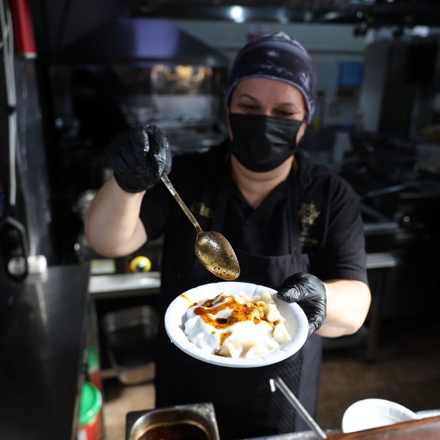 Aydın Büyükşehir Belediyesi Havuz Kafe'de 4 çeşit yemek 75 TL