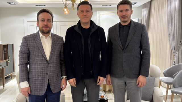 Milletvekili Hatipoğlu, yeni ilçe başkanları ile buluştu