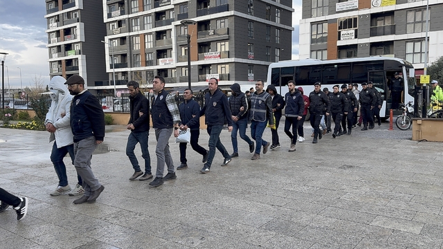 Bahis operasyonunda gözaltına alınan 13 şüpheli adliyeye sevk edildi