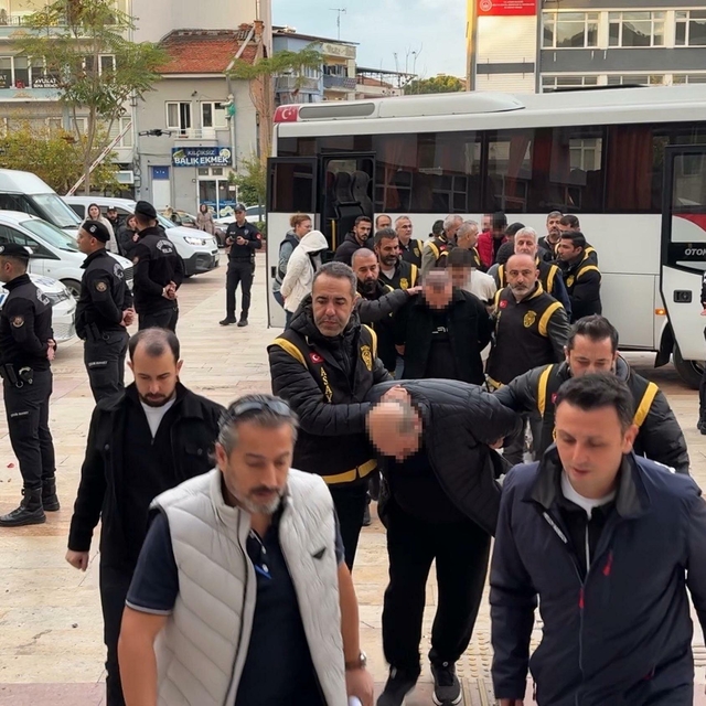 Aydın merkezli 3 ilde otomobil satışı dolandırıcılığı: 9 gözaltı