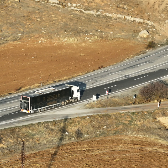 Sivas'ta 'Gezen Sinema TIR'ı öğrencileri sinema ile buluşturdu