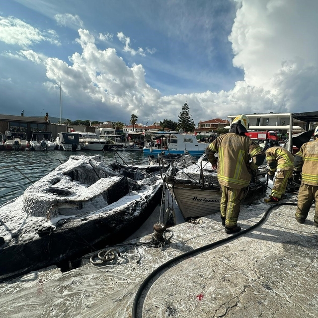 Çeşme'deki yangında 7 tekne alevlere teslim oldu