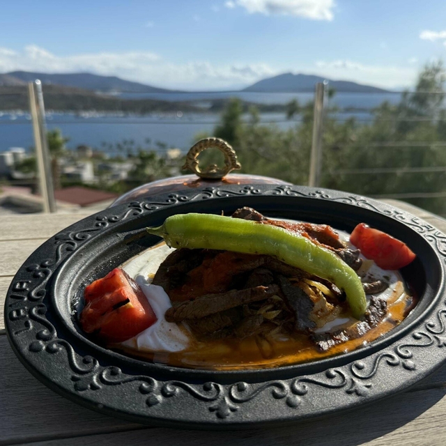 Çökertme kebabı turistlerin gözdesi oldu