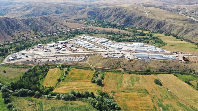 Büyükkılıç, Yerköy-Kayseri Yüksek Hızlı Tren hattındaki çalışmaları inceledi