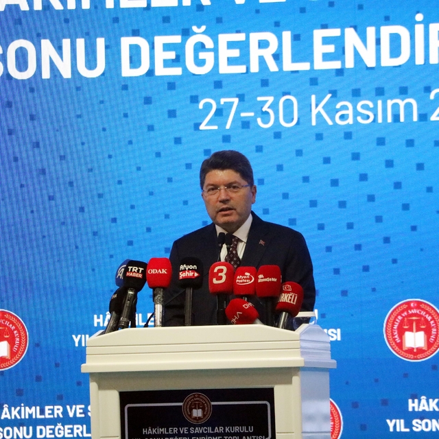 Bakan Tunç: Bugünkü sistemi karalamaya çalışanlar, geçmişteki uygulamaya ba...