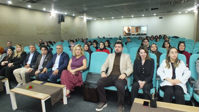 Sivas'ta "Tanıdan Müdahaleye, İşitme Kaybında Eğitim ve Rehabilitasyon" paneli düzenlendi