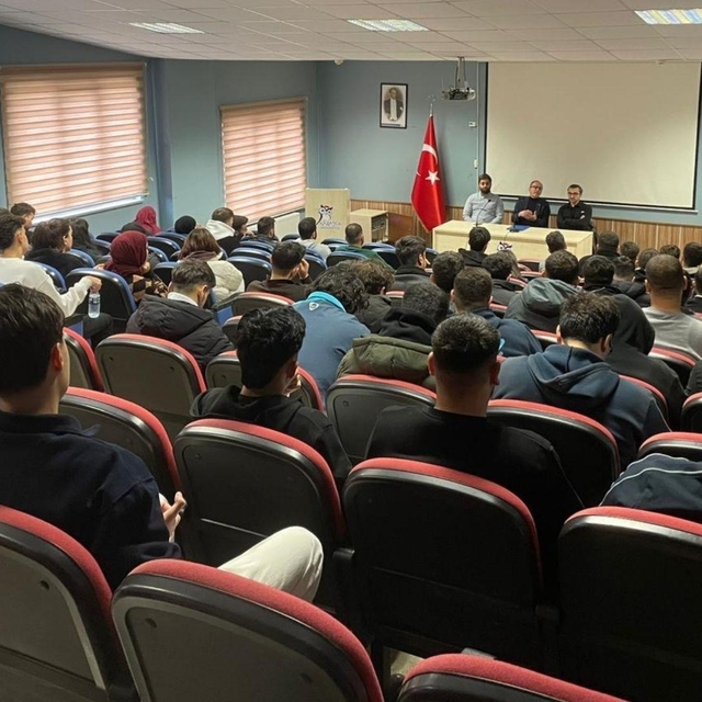 Yenice MYO'da iş hayatına yönelik seminer gerçekleştirildi