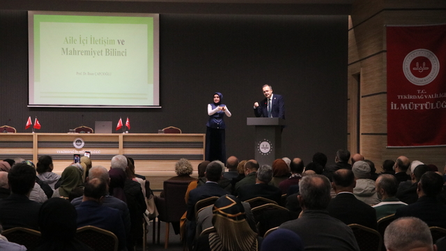 Tekirdağ'da "Engelsiz Aile Okulu Semineri" düzenlendi