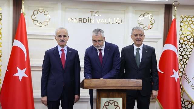 Bakanlar Uraloğlu ve Işıkhan, Mardin'de İl Koordinasyon Toplantısı'na katıldı