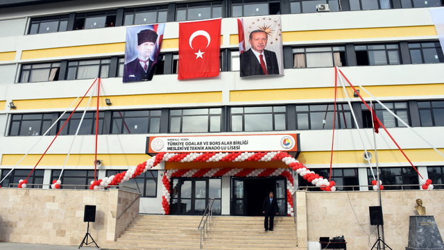 TOBB Başkanı Hisarcıklıoğlu, Kırıkkale'de okul açılışına katıldı